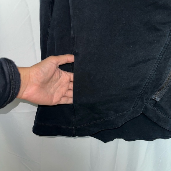 Lululemon Size 6/8 - Picture 4 of 8